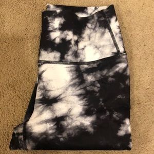 Fabletics Powerhold 7/8 Leggings